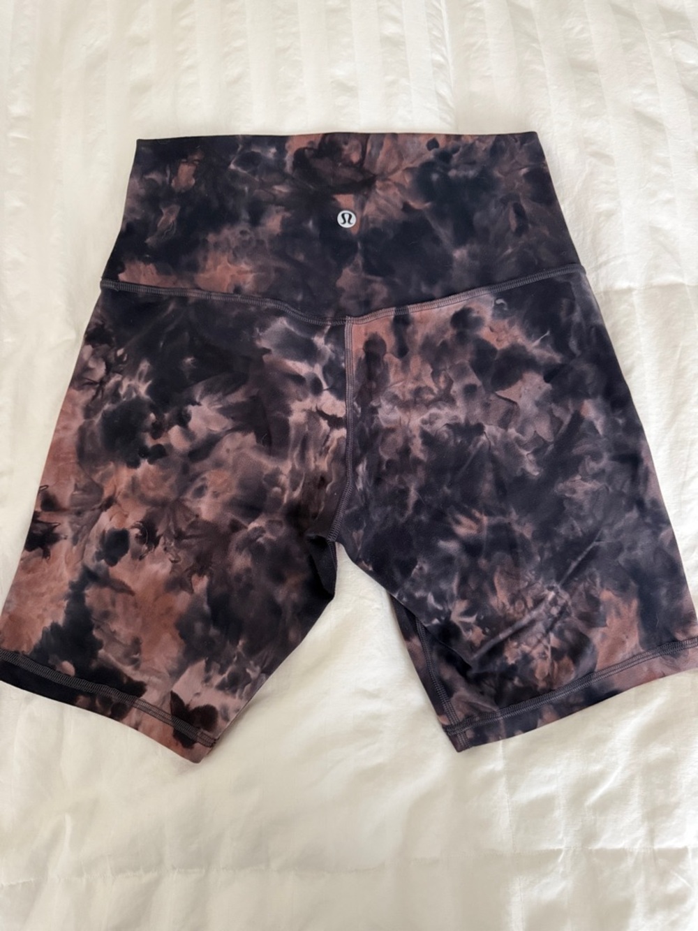 lululemon athletica Tie-Dye High-Rise Bike Shorts - Black & Brownish Mauve - Picture 3 of 4